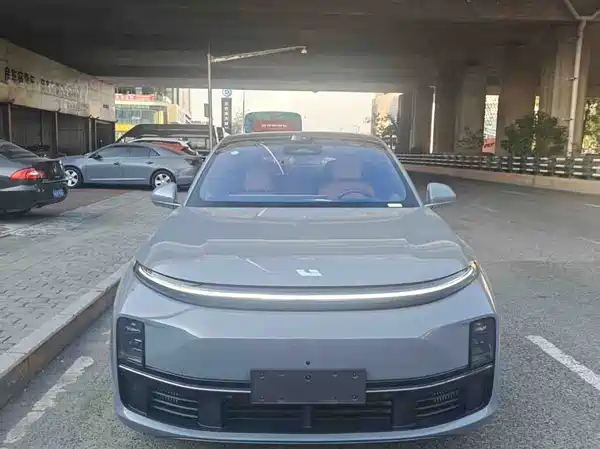 Li Auto L7 2025