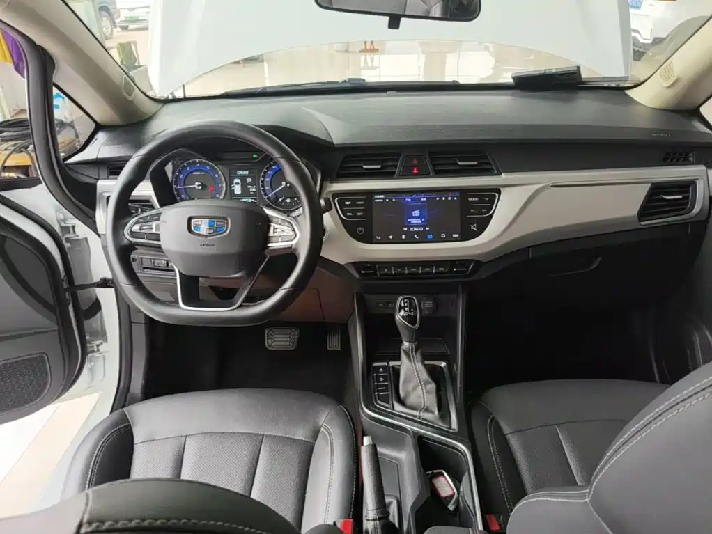 Geely Vision X3 2020 — фото 10