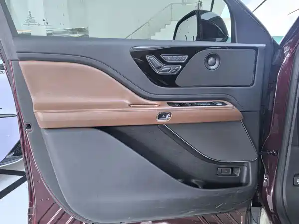 Lincoln Aviator 2021