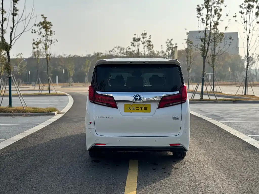Toyota Alphard 2019 — фото 5
