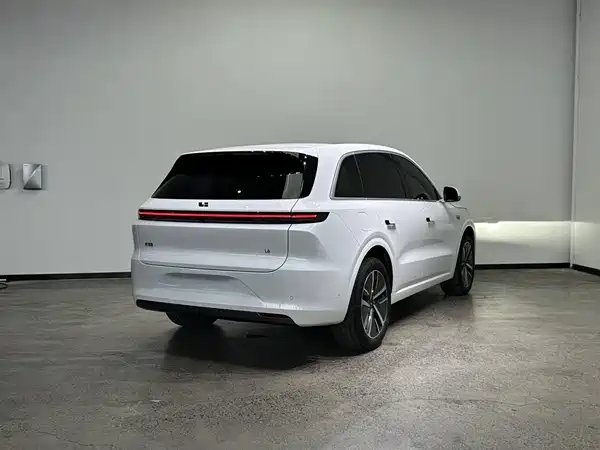 Li Auto L6 2024