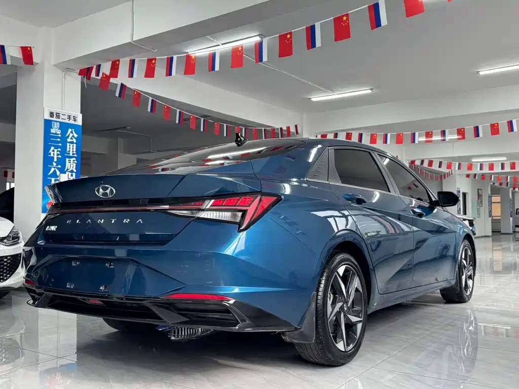 Hyundai Elantra 2023