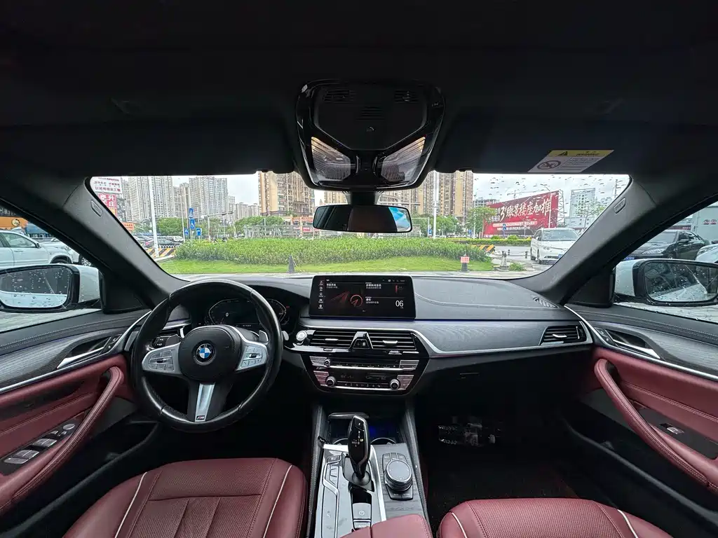 BMW 5 Series 2024 — фото 10