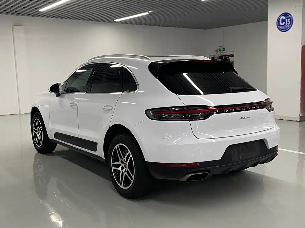 Porsche Macan 2020 — фото 15