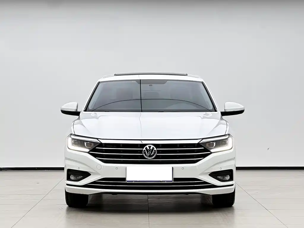 Volkswagen Sagitar 2022