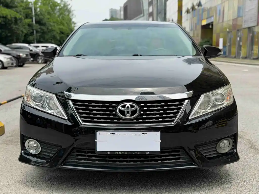 Toyota Camry 2013 — фото 2