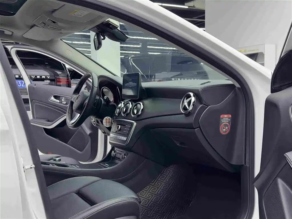 Mercedes-Benz GLA 2018 — фото 10