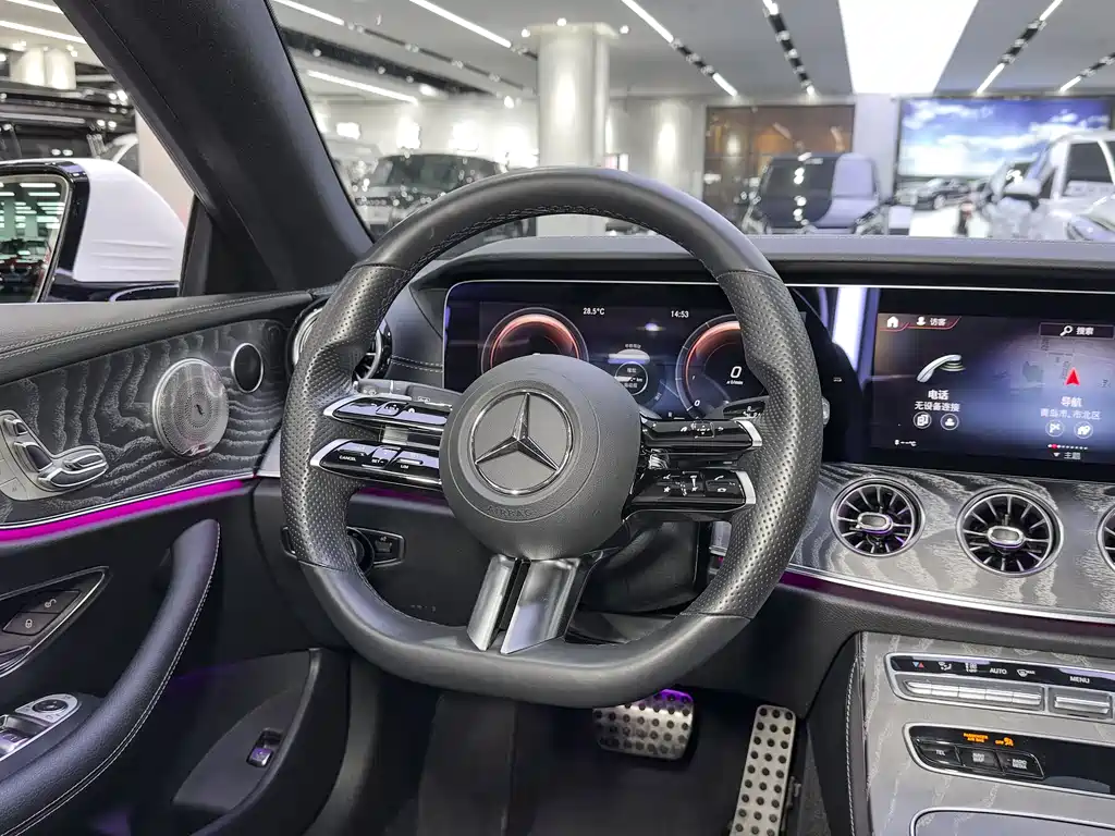 Mercedes-Benz E-Class 2022 — фото 16