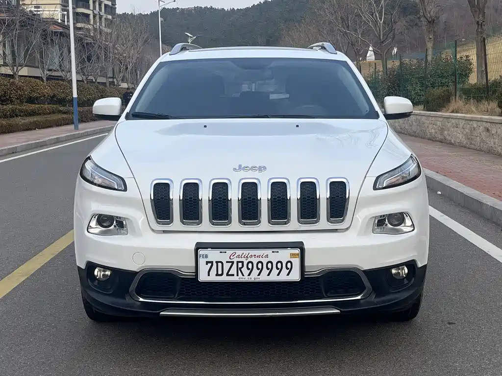 Jeep Cherokee 2017 — фото 12