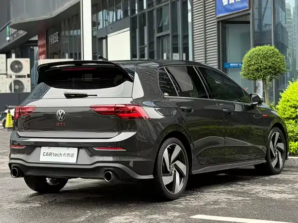 Volkswagen Golf GTI 2023