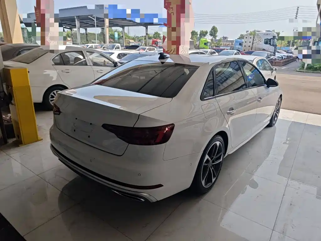 Audi A4L 2019