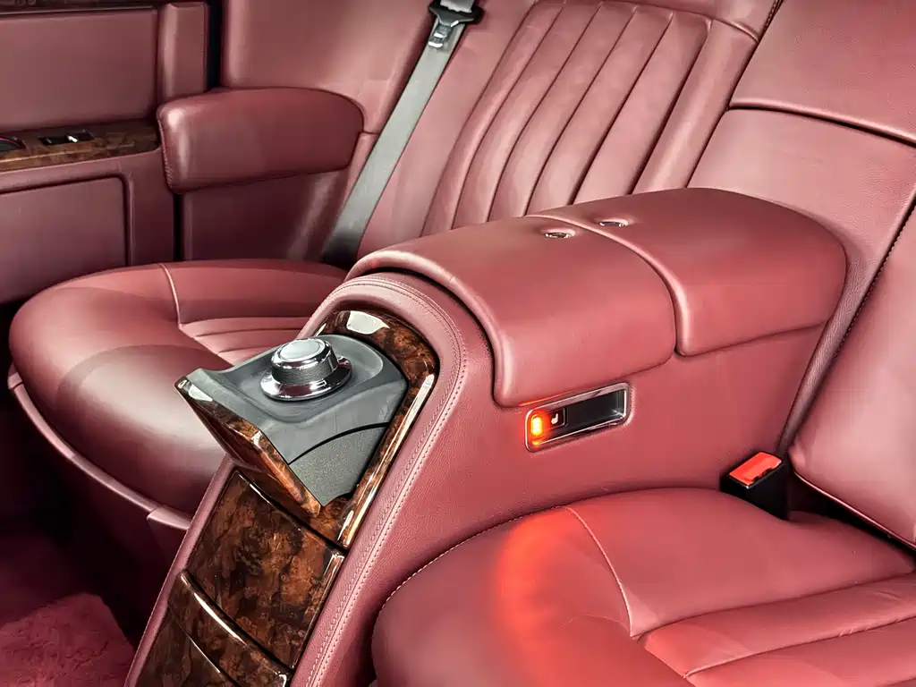 Rolls-Royce Phantom 2011 — фото 27