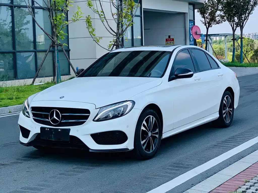 Mercedes-Benz C-Class 2017 — фото 1