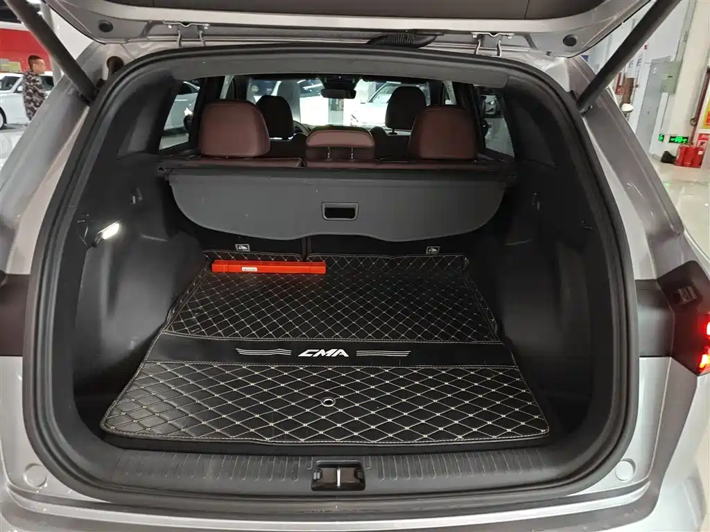 Geely Xingyue L 2022 — фото 15