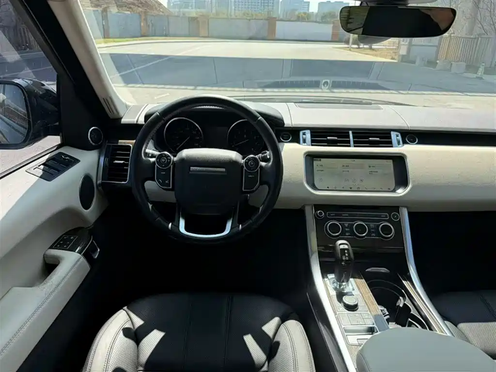 Land Rover Sport 2017 — фото 24