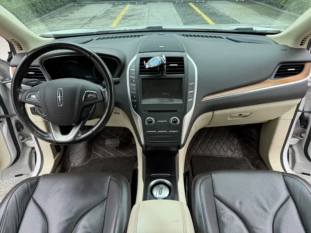 Lincoln MKC 2017 — фото 10