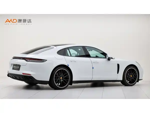 Porsche Panamera 2024