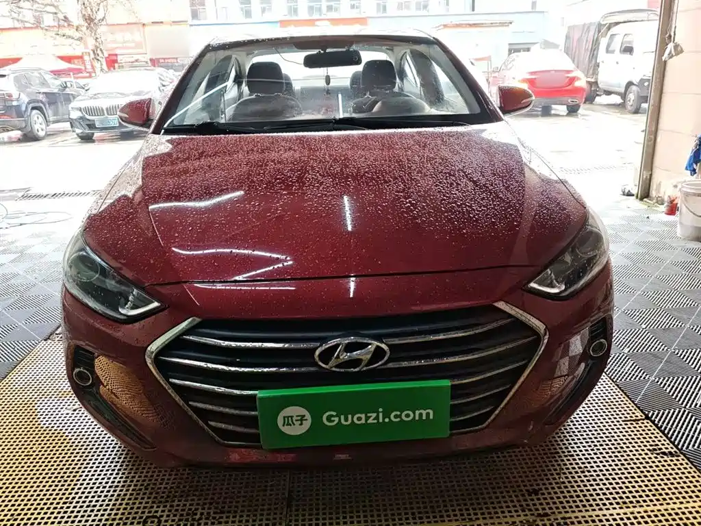Hyundai Elantra 2018 — фото 3
