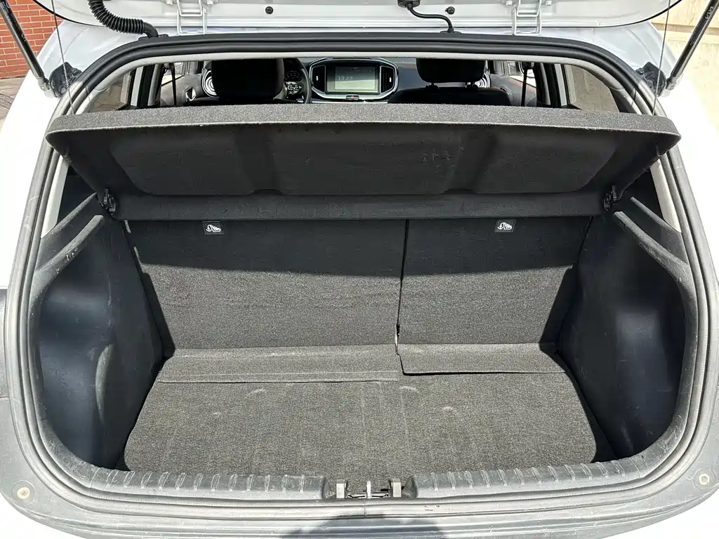 Kia KX1 2023 — фото 15