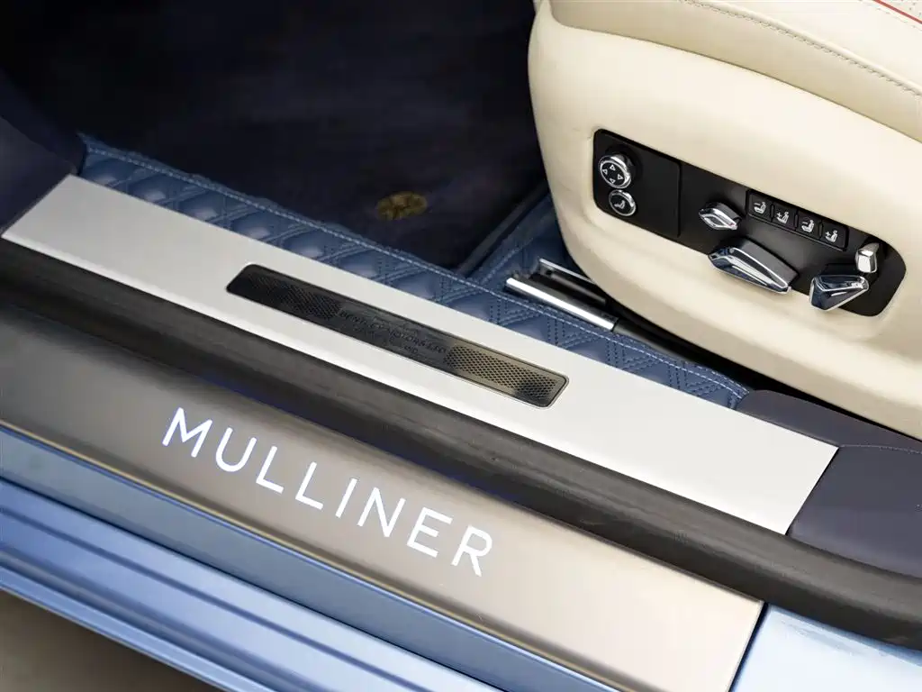 Bentley Flying Spur 2023 — фото 9