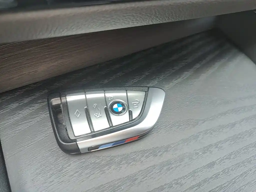 BMW 5 Series 2022 — фото 17