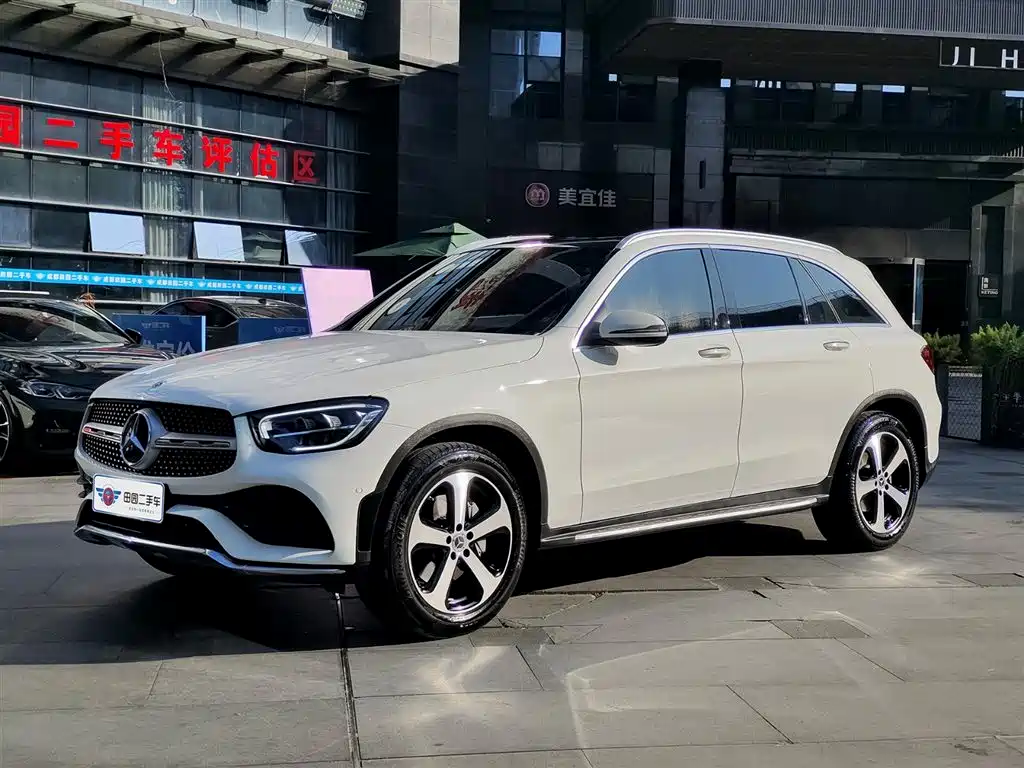 Mercedes-Benz GLC 2022 — фото 1