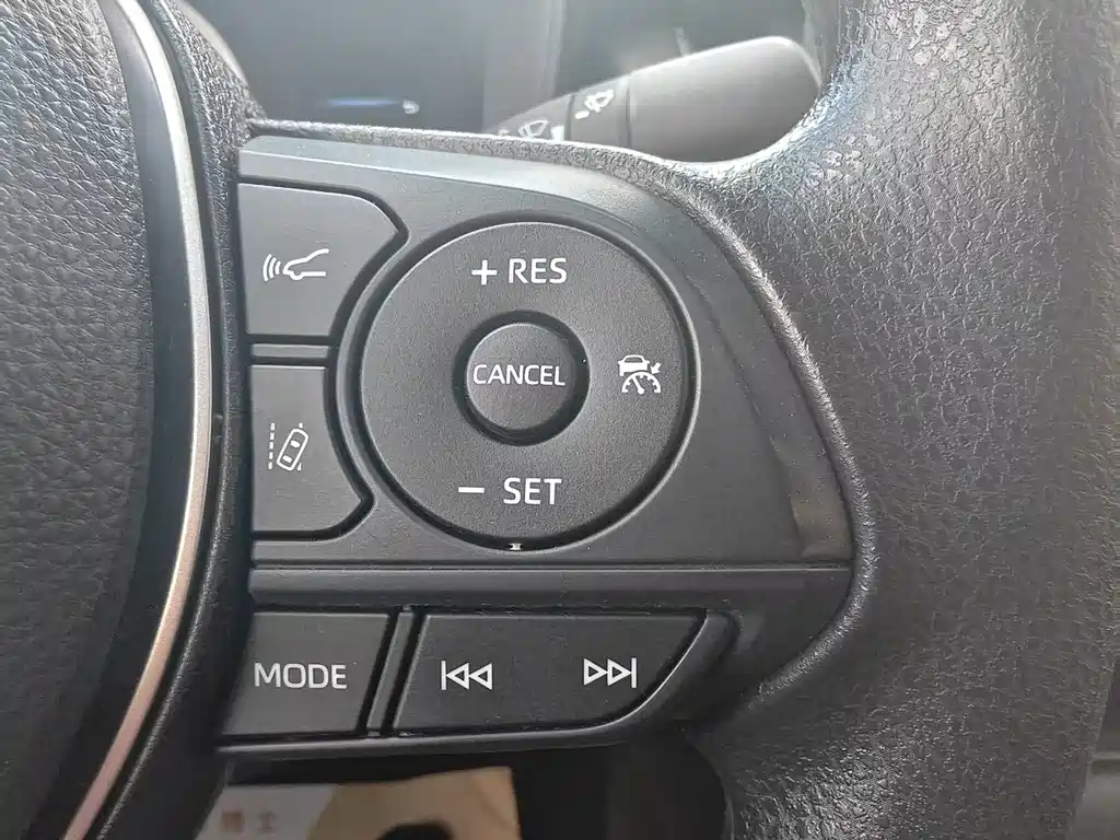 Toyota Corolla 2023 — фото 10