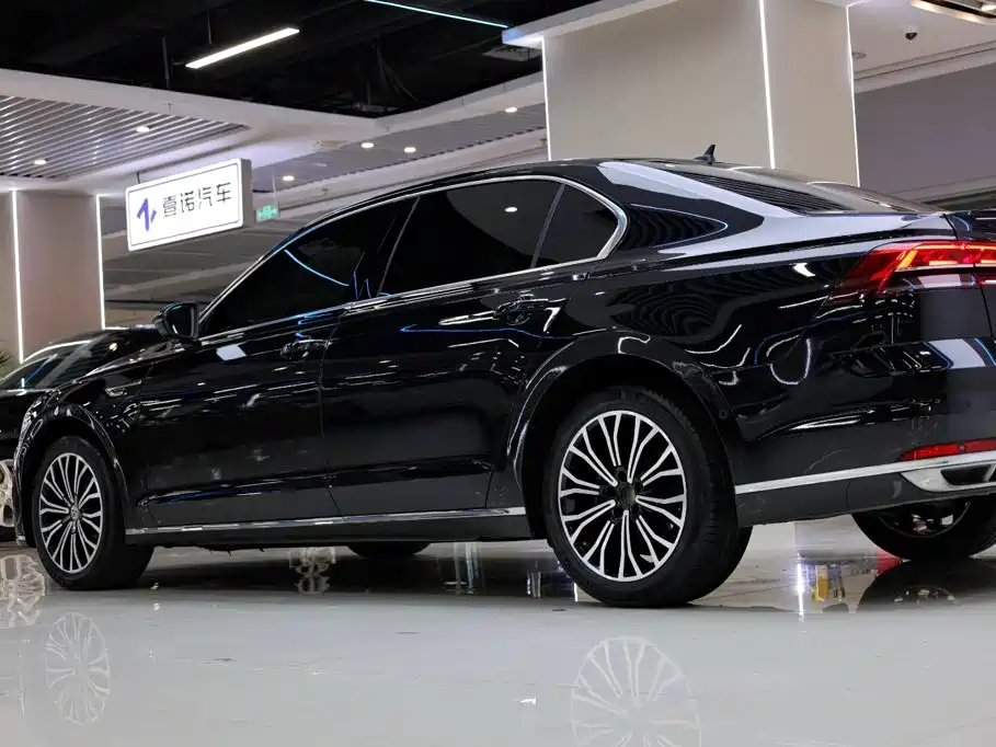 Volkswagen Phideon 2019 — фото 12