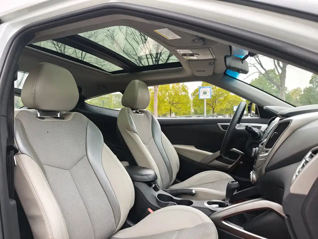Hyundai Veloster 2015 — фото 27
