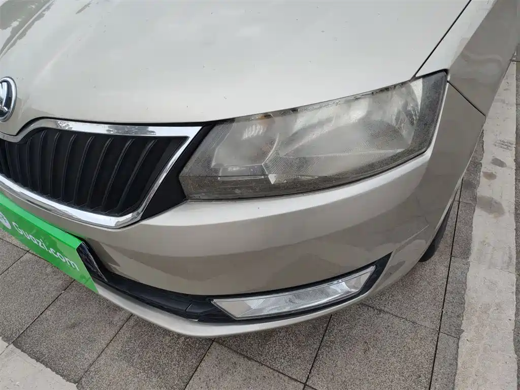 Skoda Rapid 2016 — фото 24