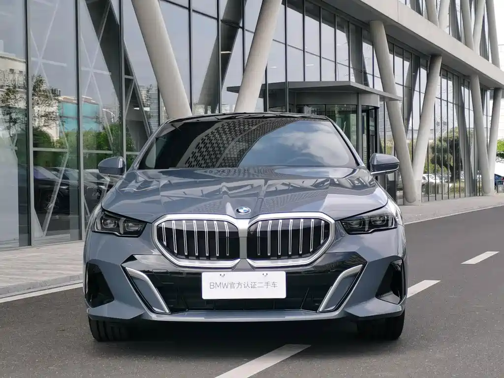 BMW 5 Series 2024