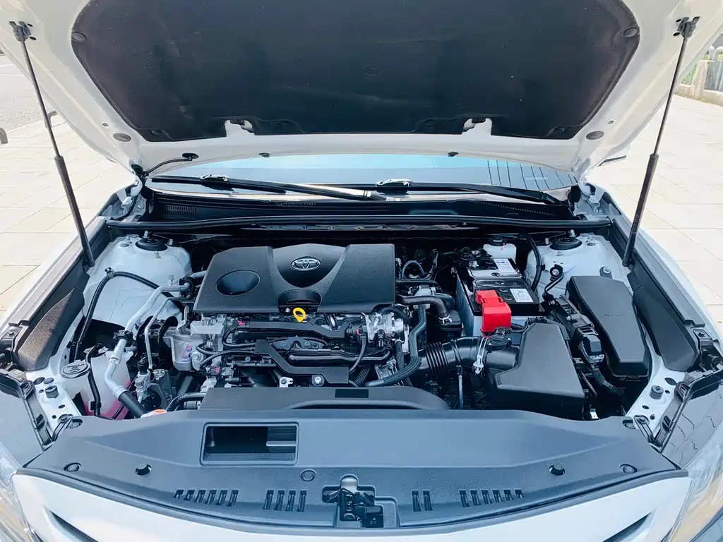 Toyota Camry 2022 — фото 17