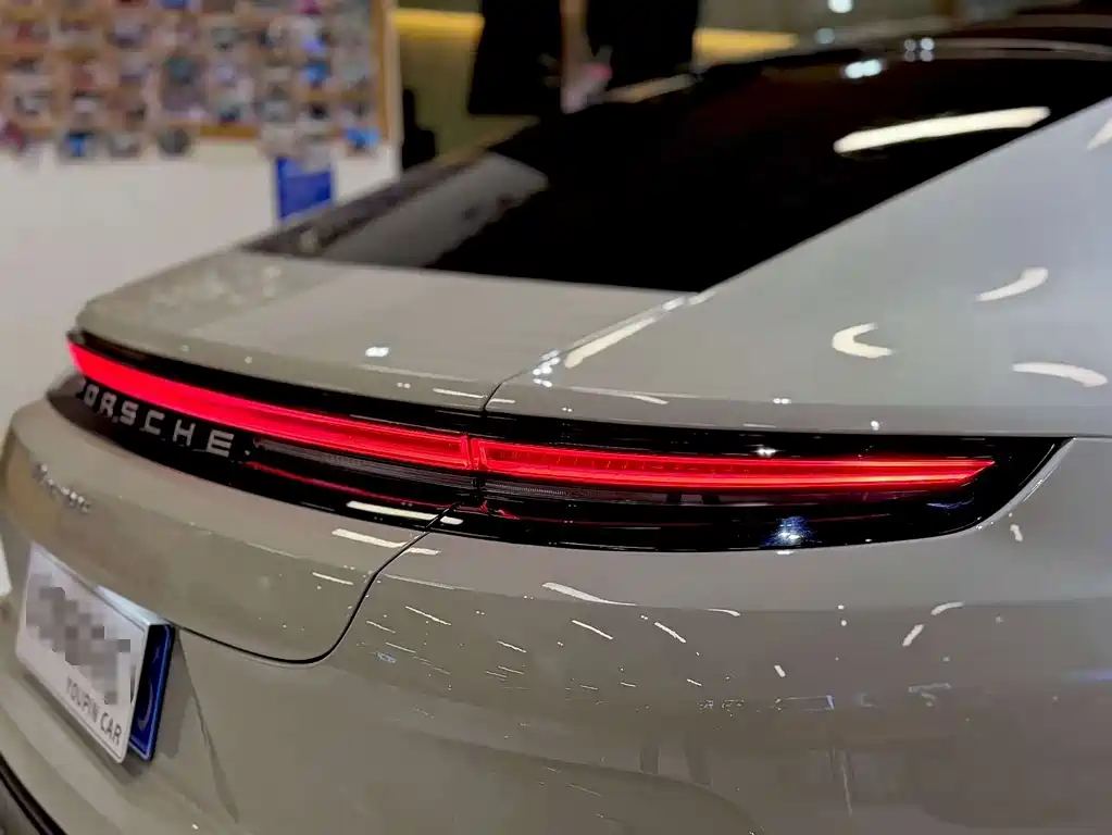 Porsche Panamera 2025 — фото 25