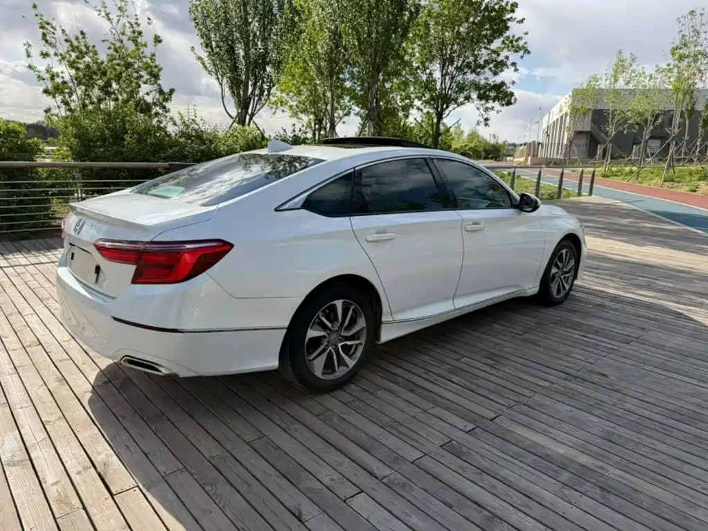 Honda Inspire 2021 — фото 10