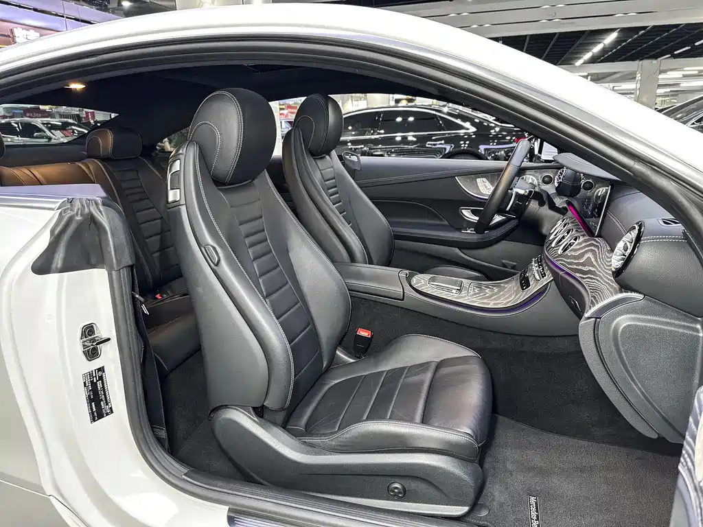 Mercedes-Benz E-Class 2022 — фото 14