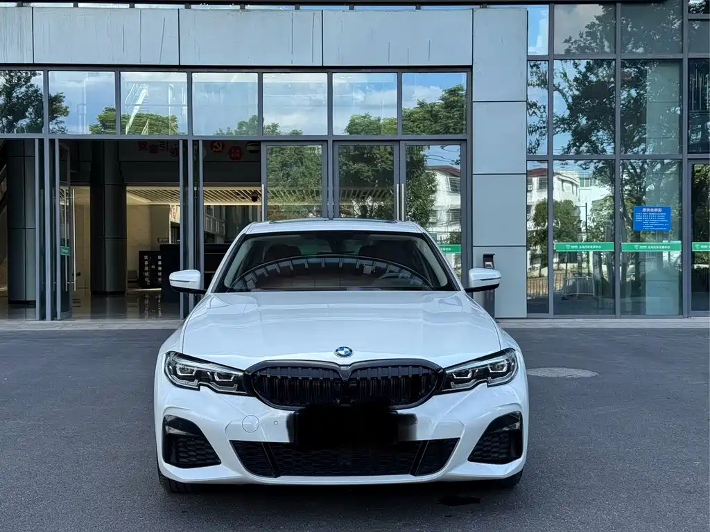 BMW 3 Series 2021