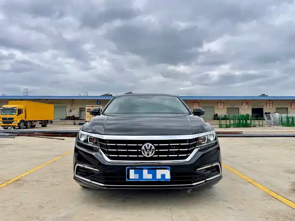 Volkswagen Passat 2023