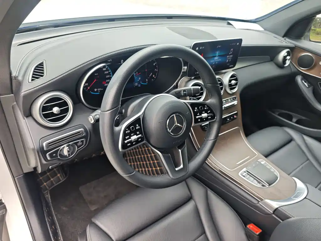 Mercedes-Benz GLC 2022 — фото 14