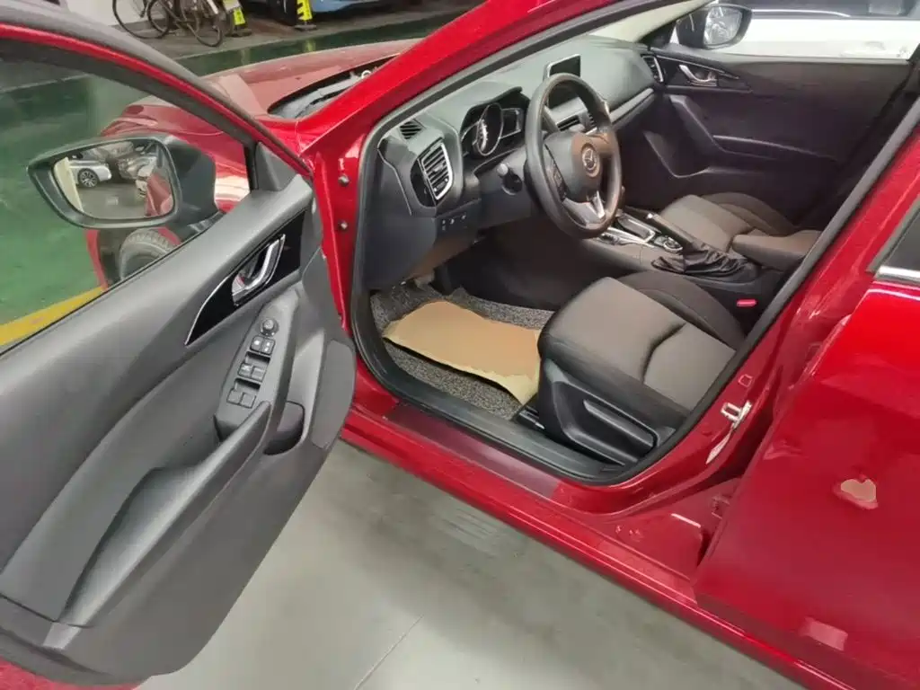 Mazda 3 Axela 2015 — фото 16