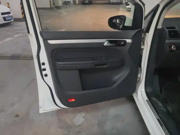 Volkswagen Touran 2014