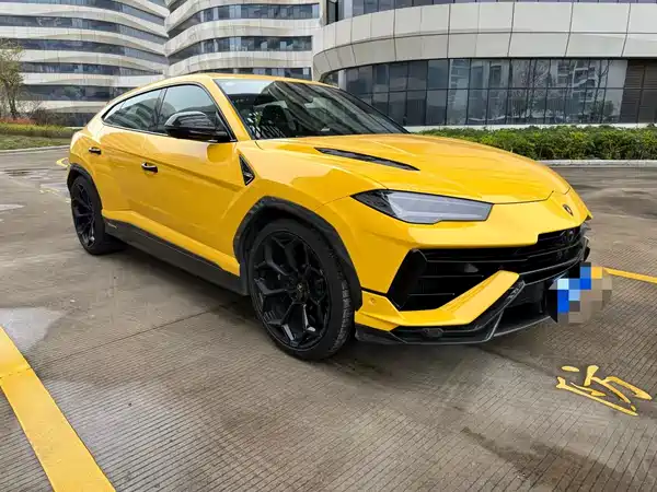 Lamborghini Urus 2022
