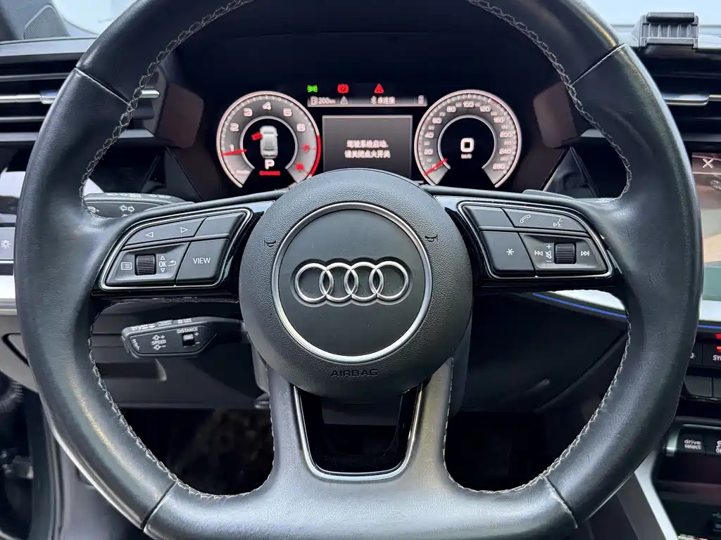Audi A3 2023 — фото 16