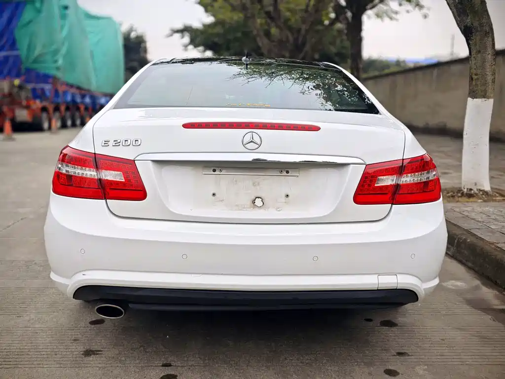 Mercedes-Benz E-Class 2013 — фото 10