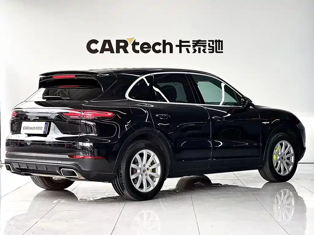 Porsche Cayenne Hybrid 2020 — фото 7