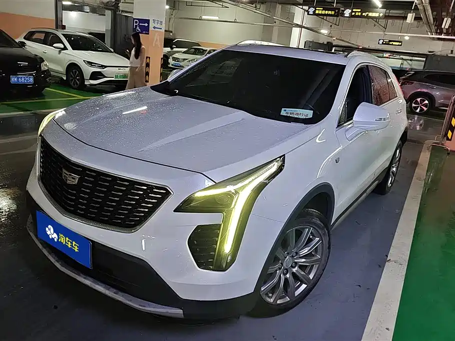 Cadillac XT4 2019 — фото 1