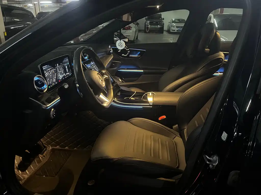 Mercedes-Benz C-Class 2023