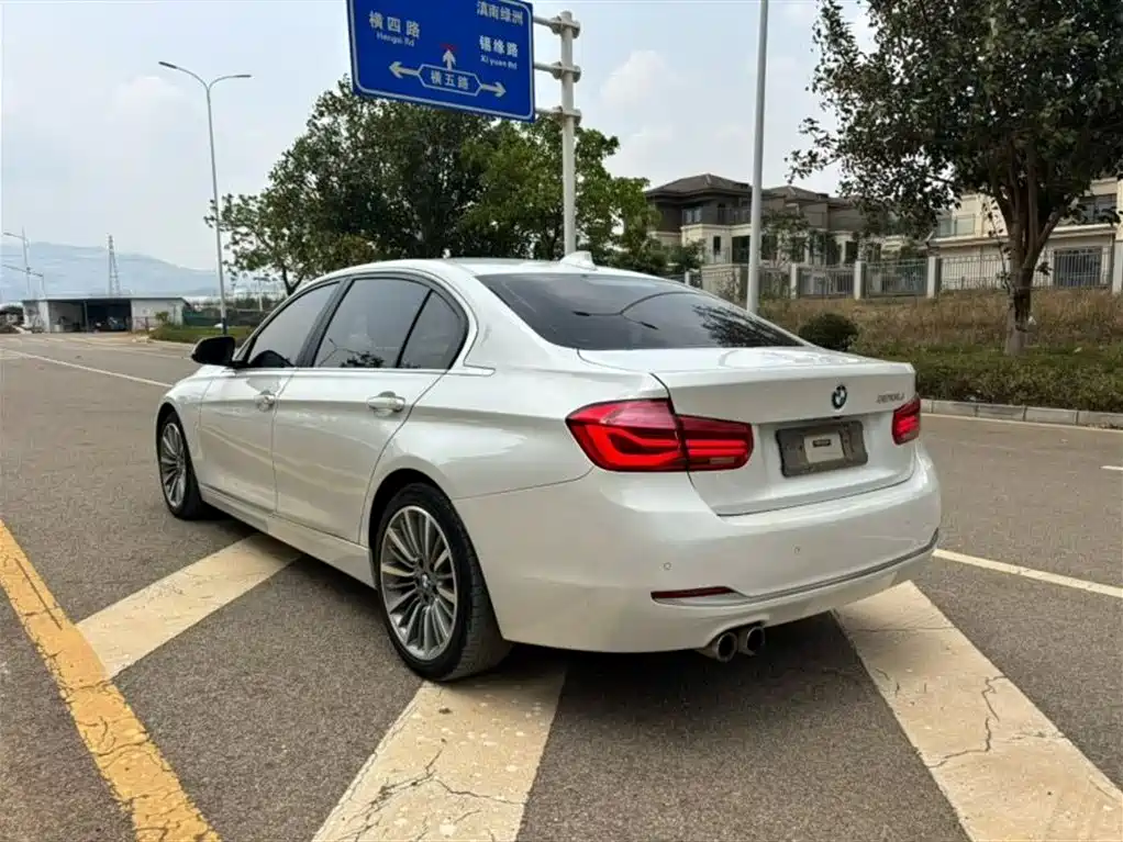 BMW 5 Series 2015 — фото 7