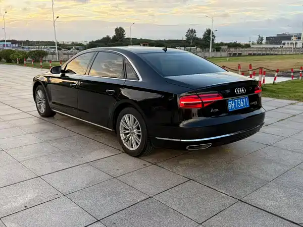 Audi A8 2014