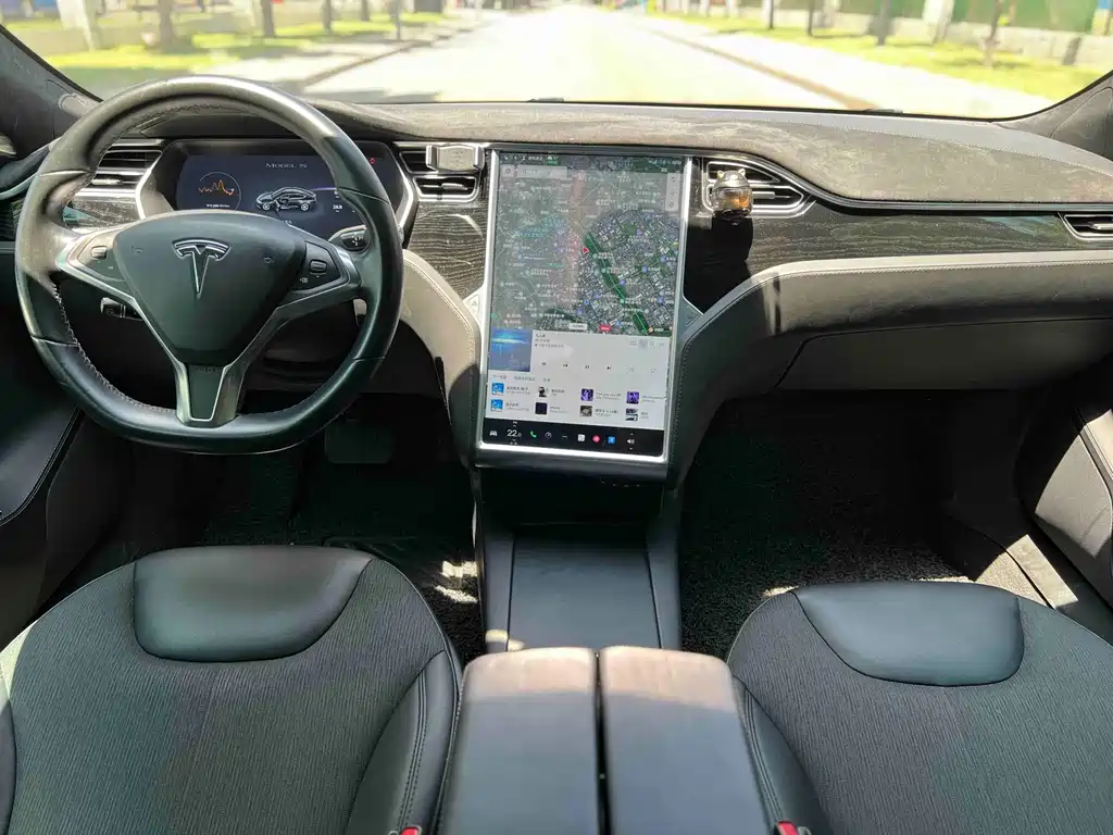 Tesla Model S 2016 — фото 22