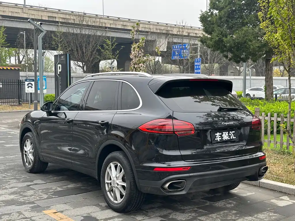 Porsche Cayenne 2018 — фото 18